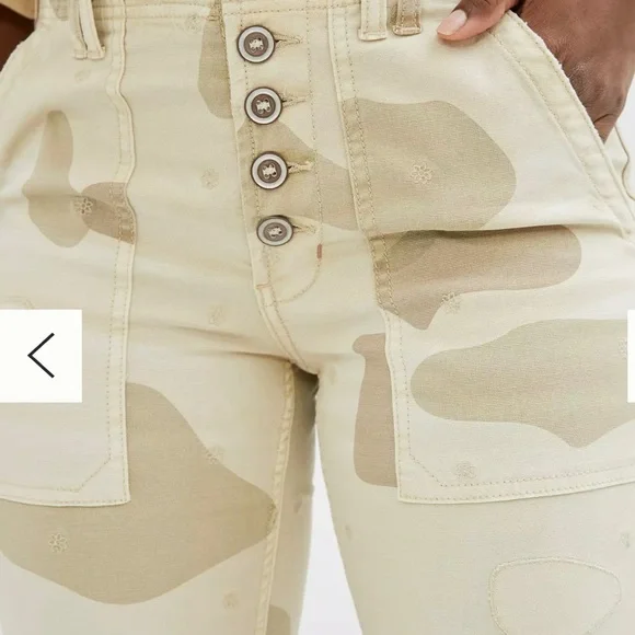 New with tags Anthropologie
Style - The Wanderer Size 30
Distressed pants
Camo - Picture 9 of 14